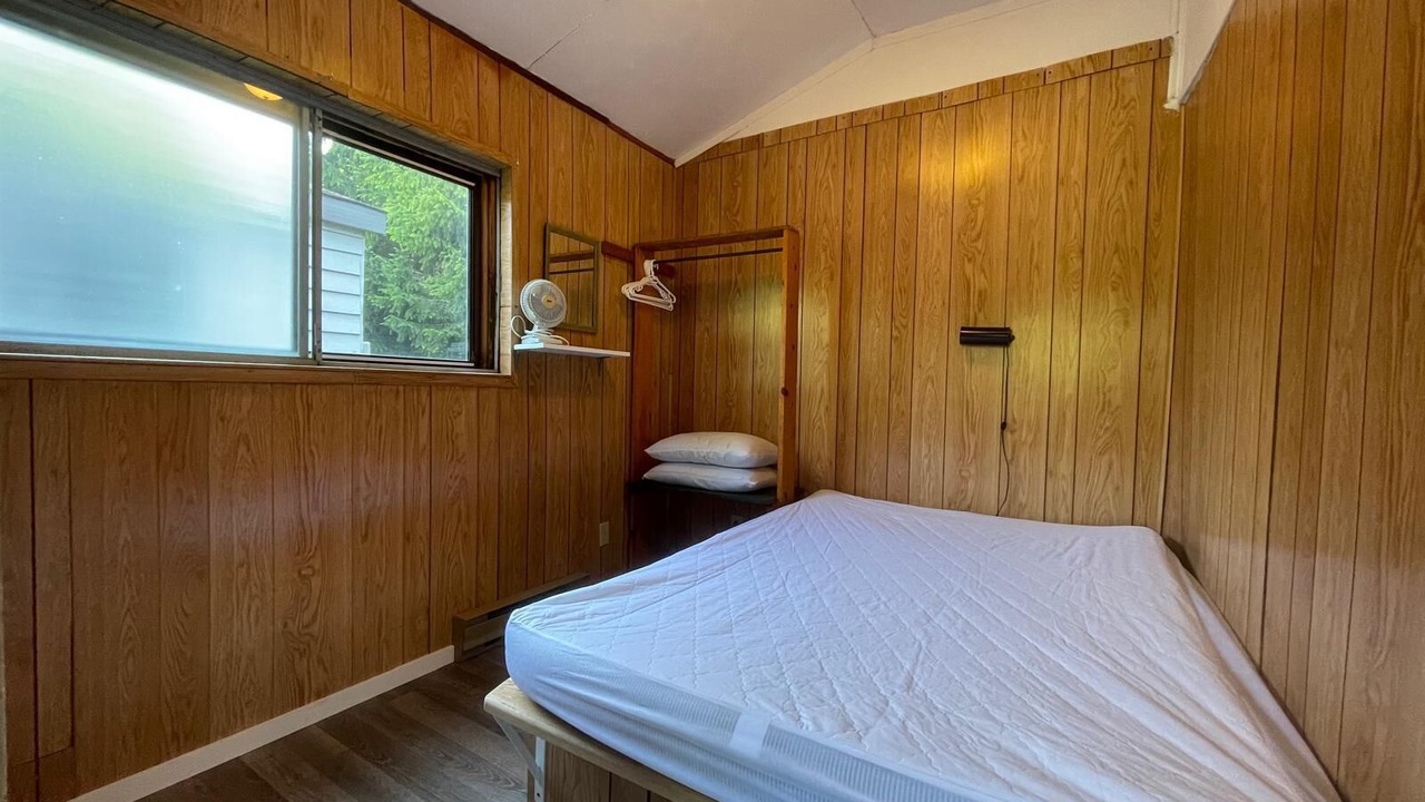 Photo of Bedroom in Hope Bay