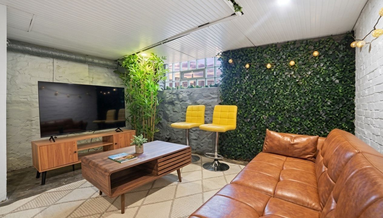 Photo of Livingroom in Shadyside