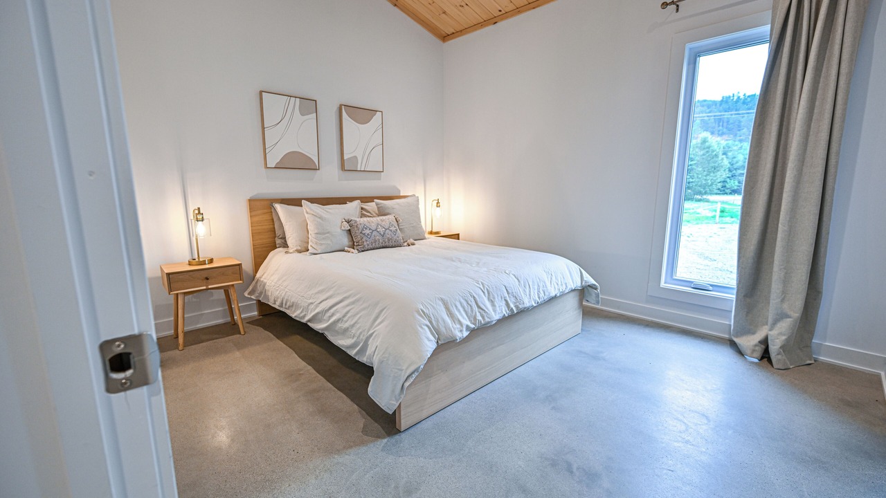 Photo of Bedroom in Mandeville