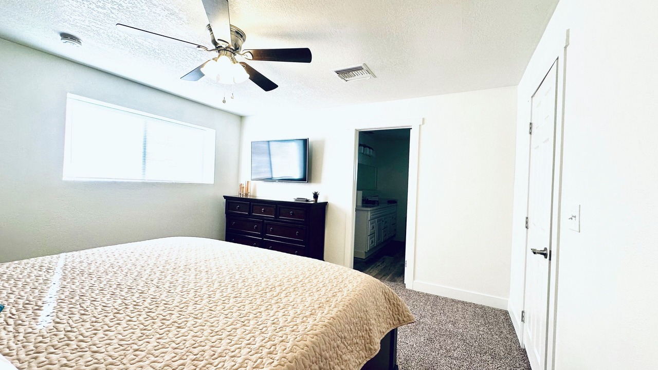 Photo of Bedroom in Thatcher