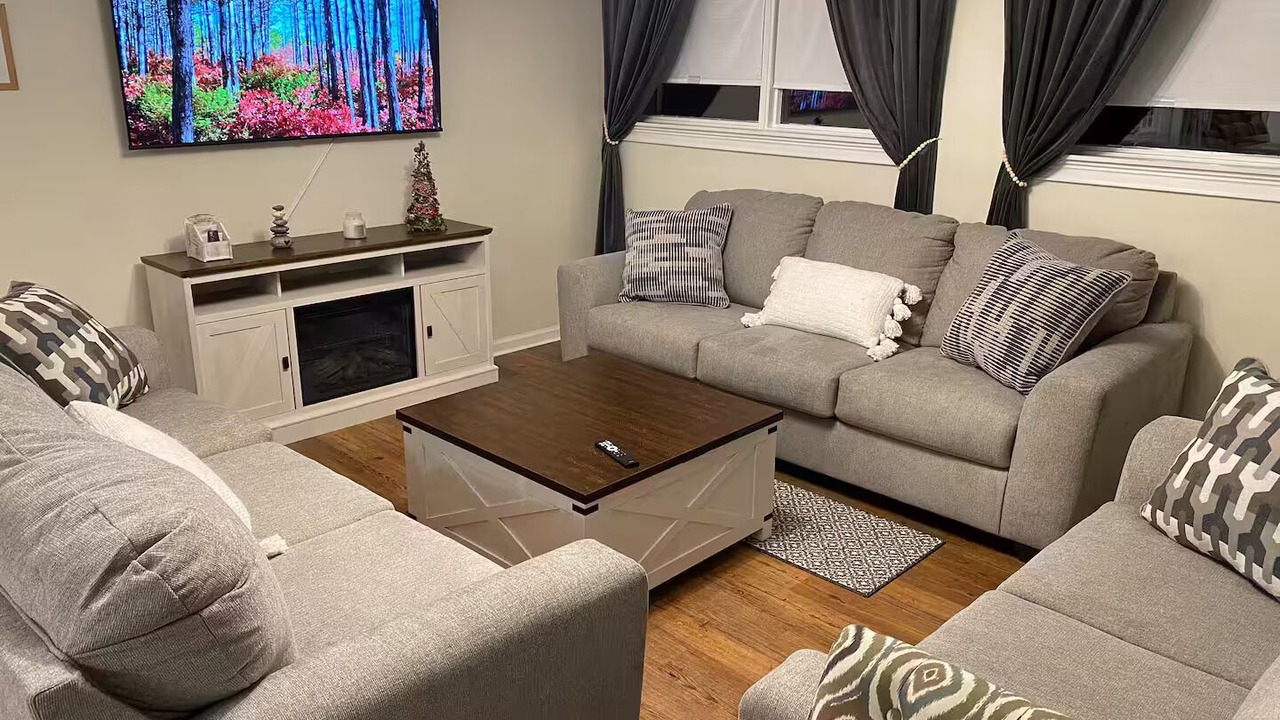 Photo of Livingroom in Haleyville