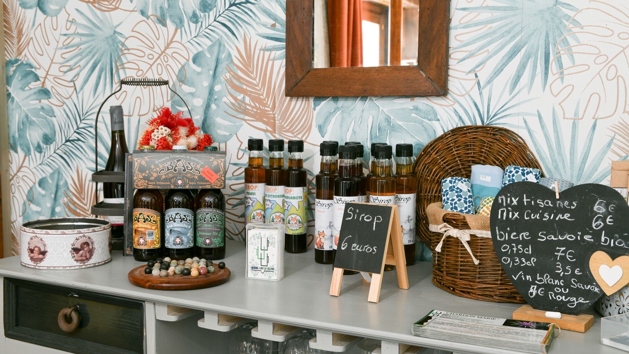 Photo of Others in Loisieux