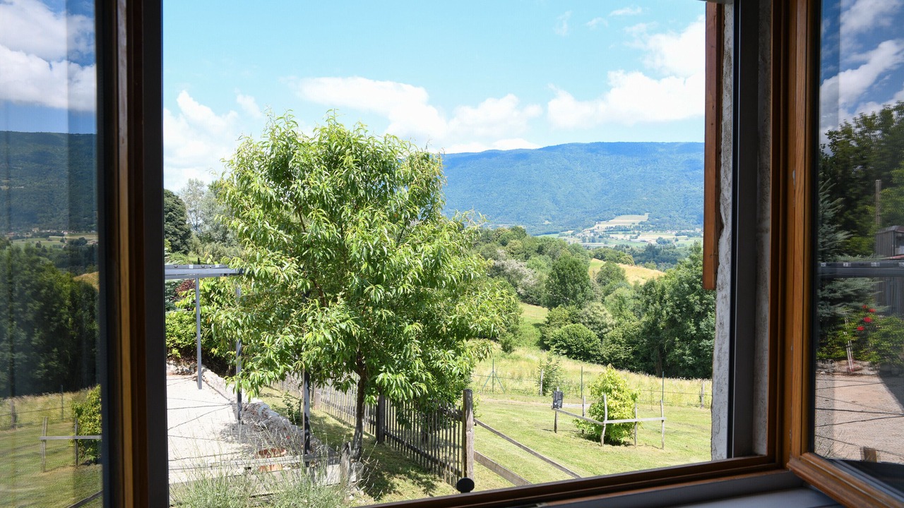 Photo of Others in Loisieux