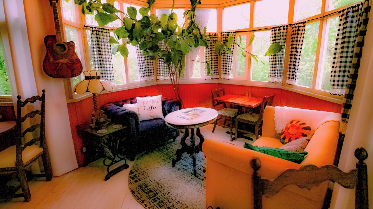 Photo of Livingroom in Eureka Springs Historic District