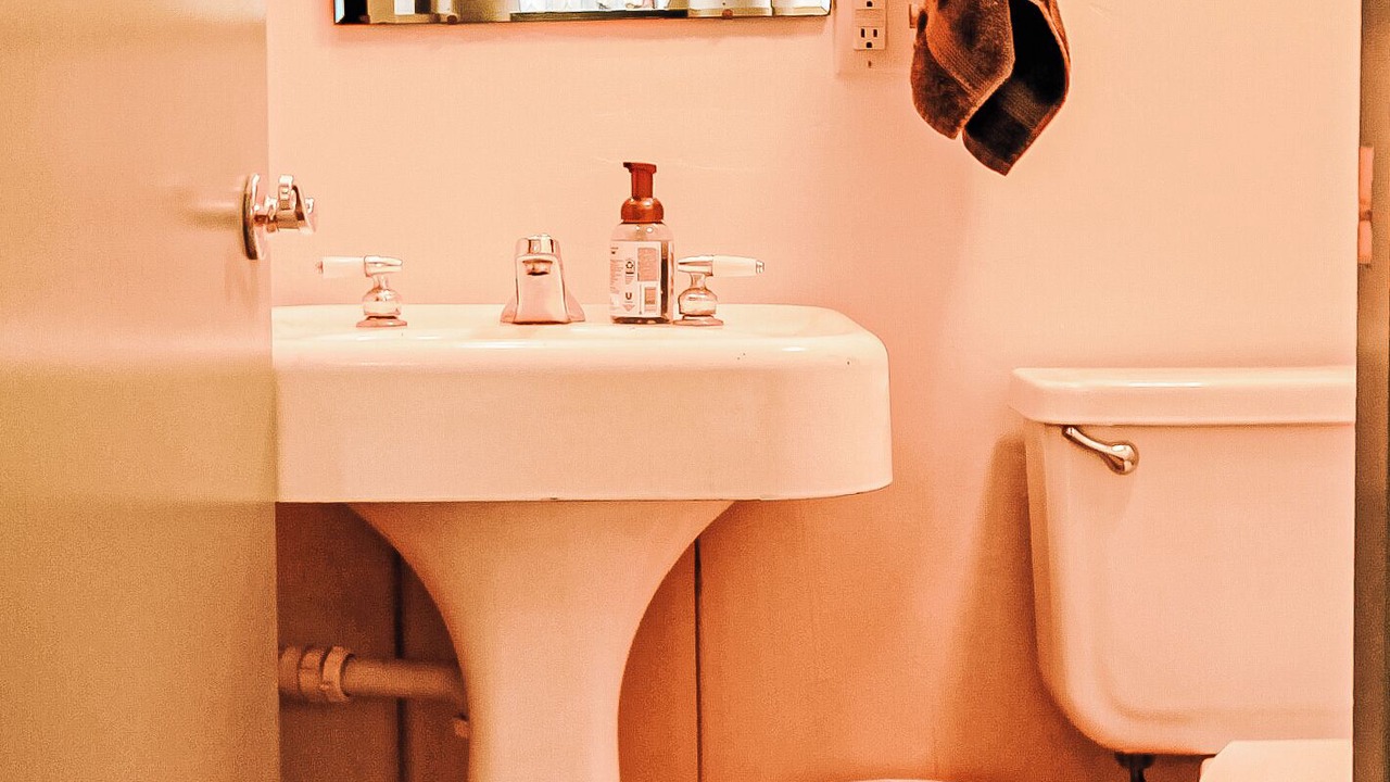 Photo of Bathroom in Eureka Springs Historic District