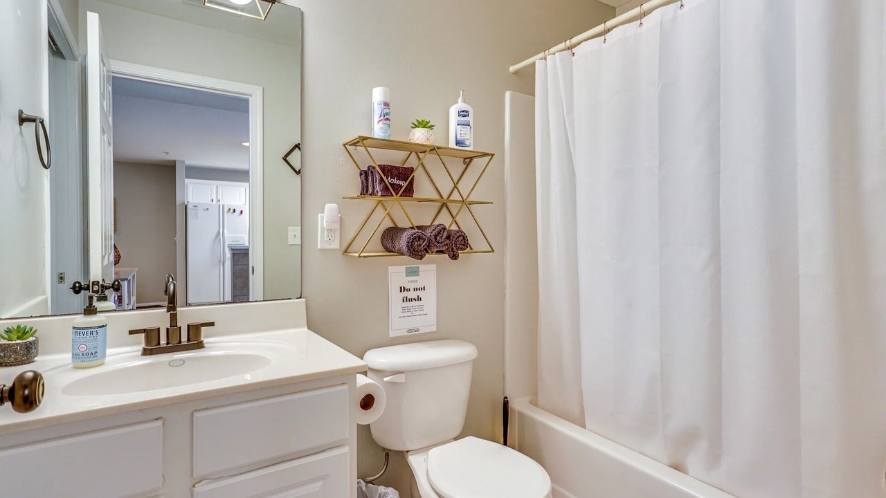 Photo of Bathroom in Camdenton
