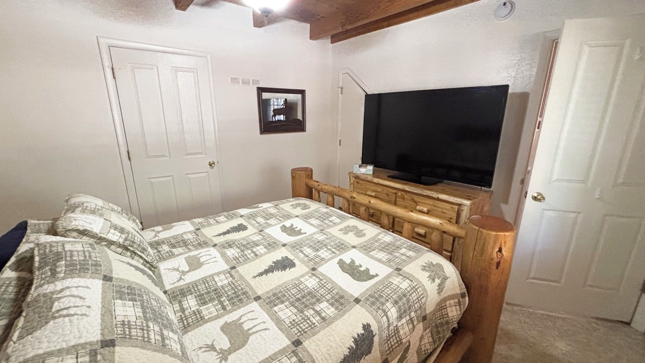 Photo of Bedroom in Alpine