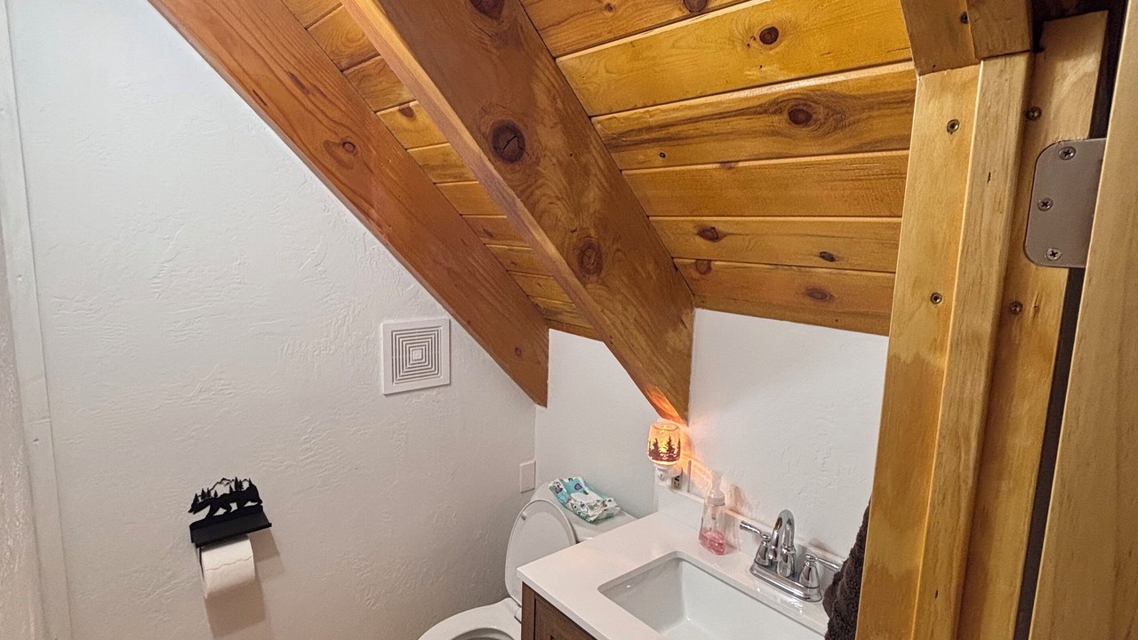 Photo of Bathroom in Alpine