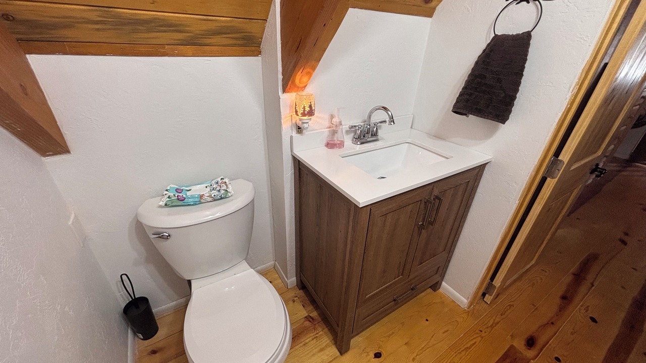 Photo of Bathroom in Alpine