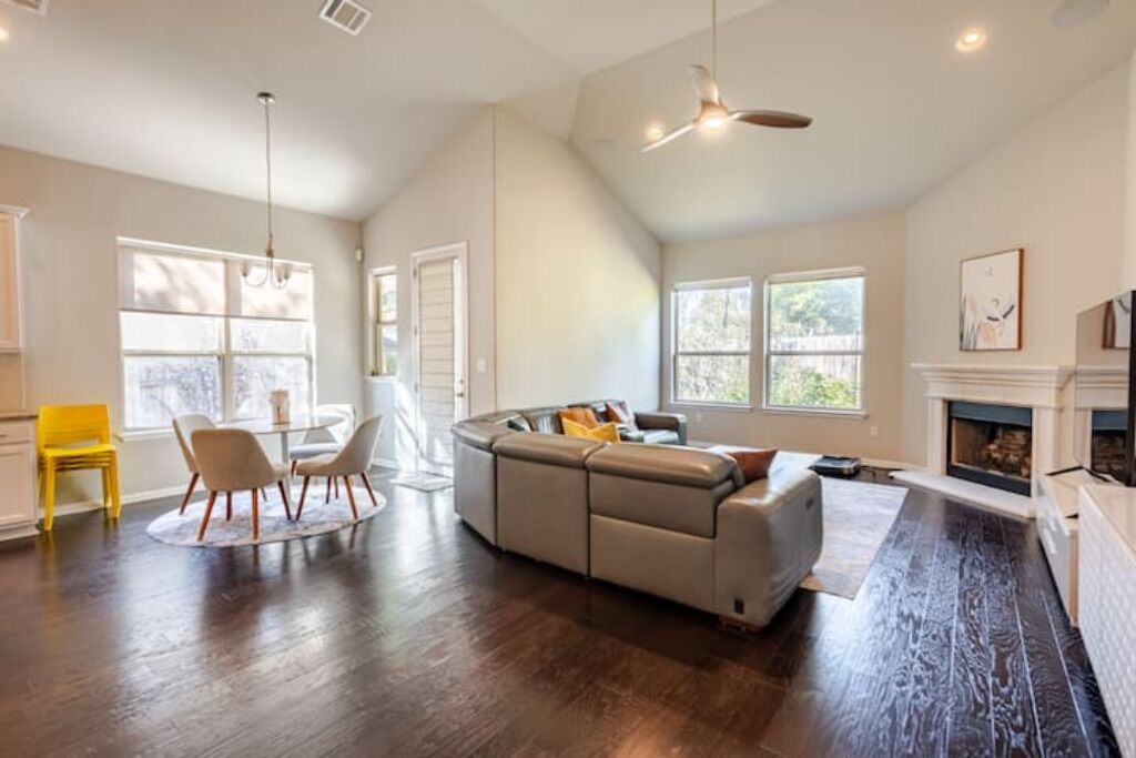 Photo of Livingroom in Cedar Park