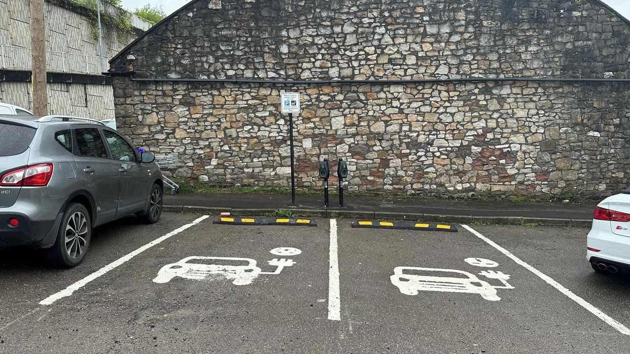 Photo of Outdoor in Cwm Frwd Oer