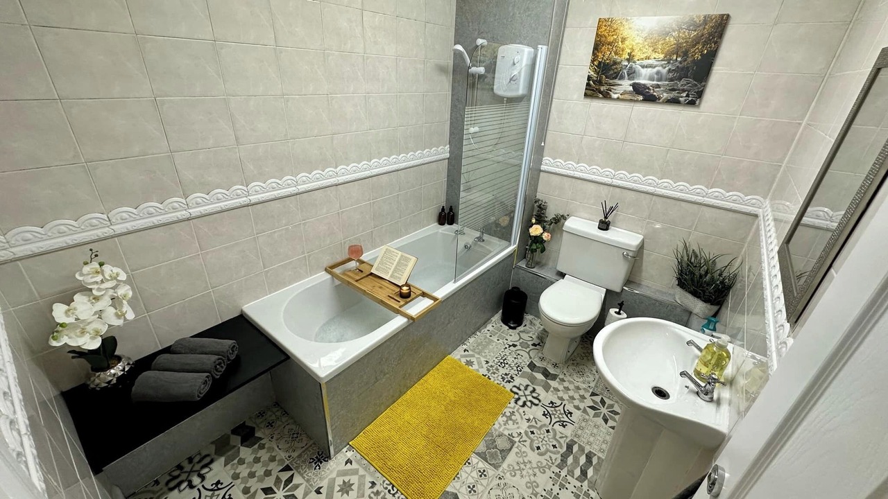 Photo of Bathroom in Cwm Frwd Oer