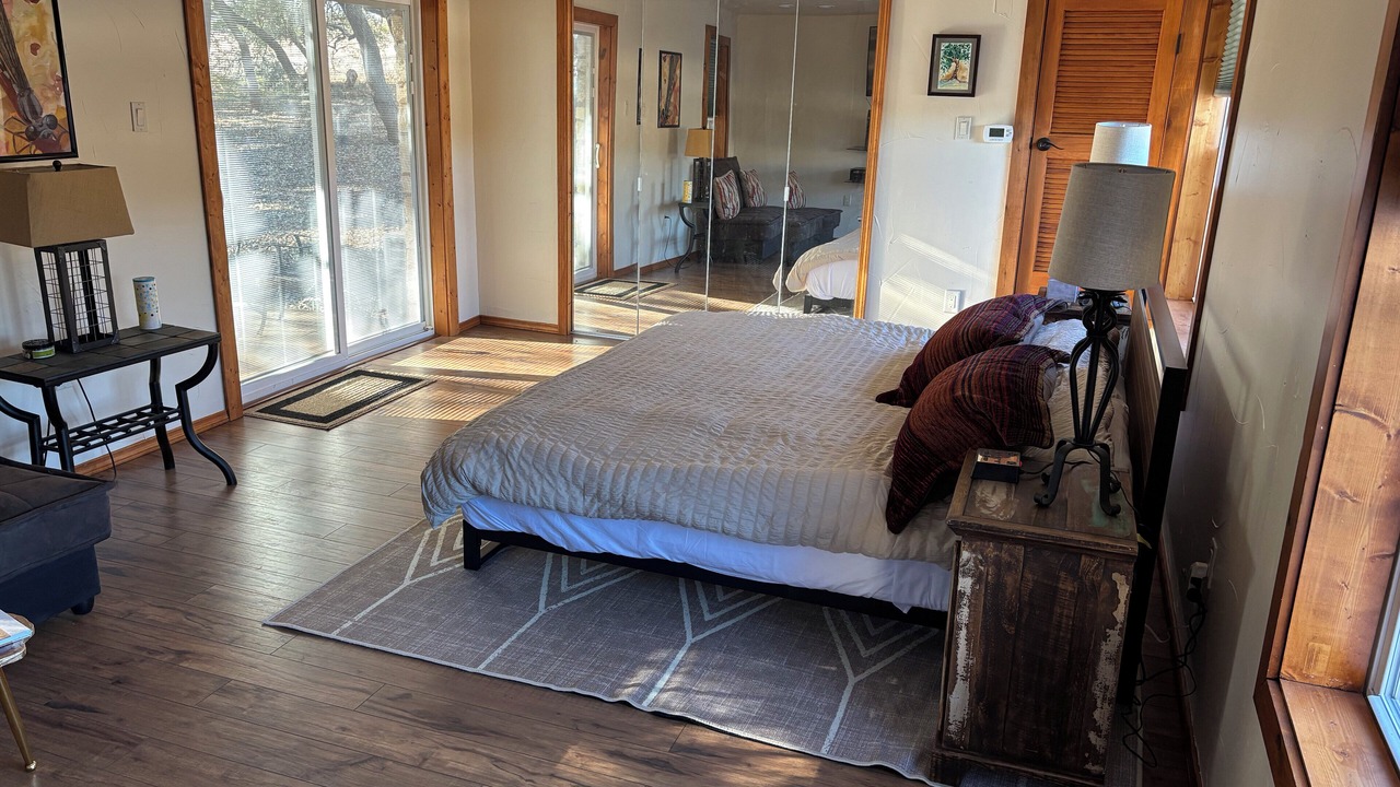 Photo of Bedroom in Lampasas