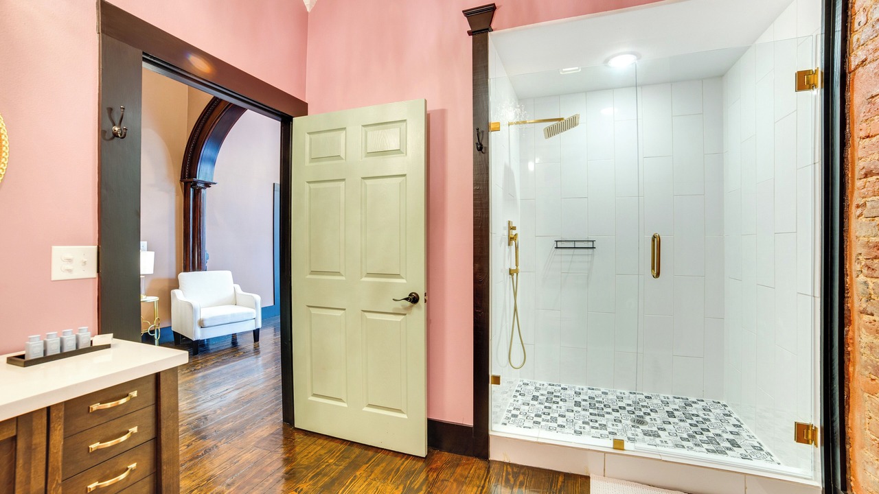 Photo of Bathroom in Marshall