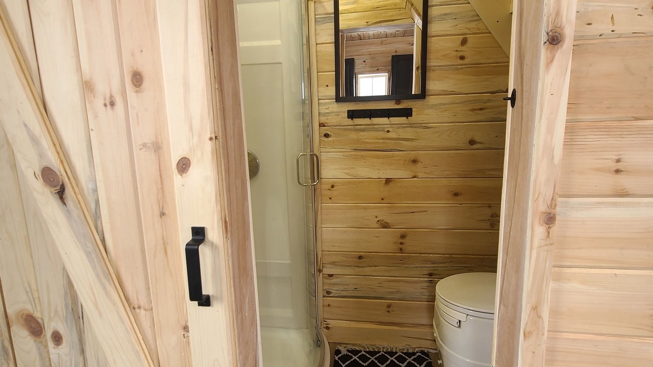 Photo of Bathroom in Matheson