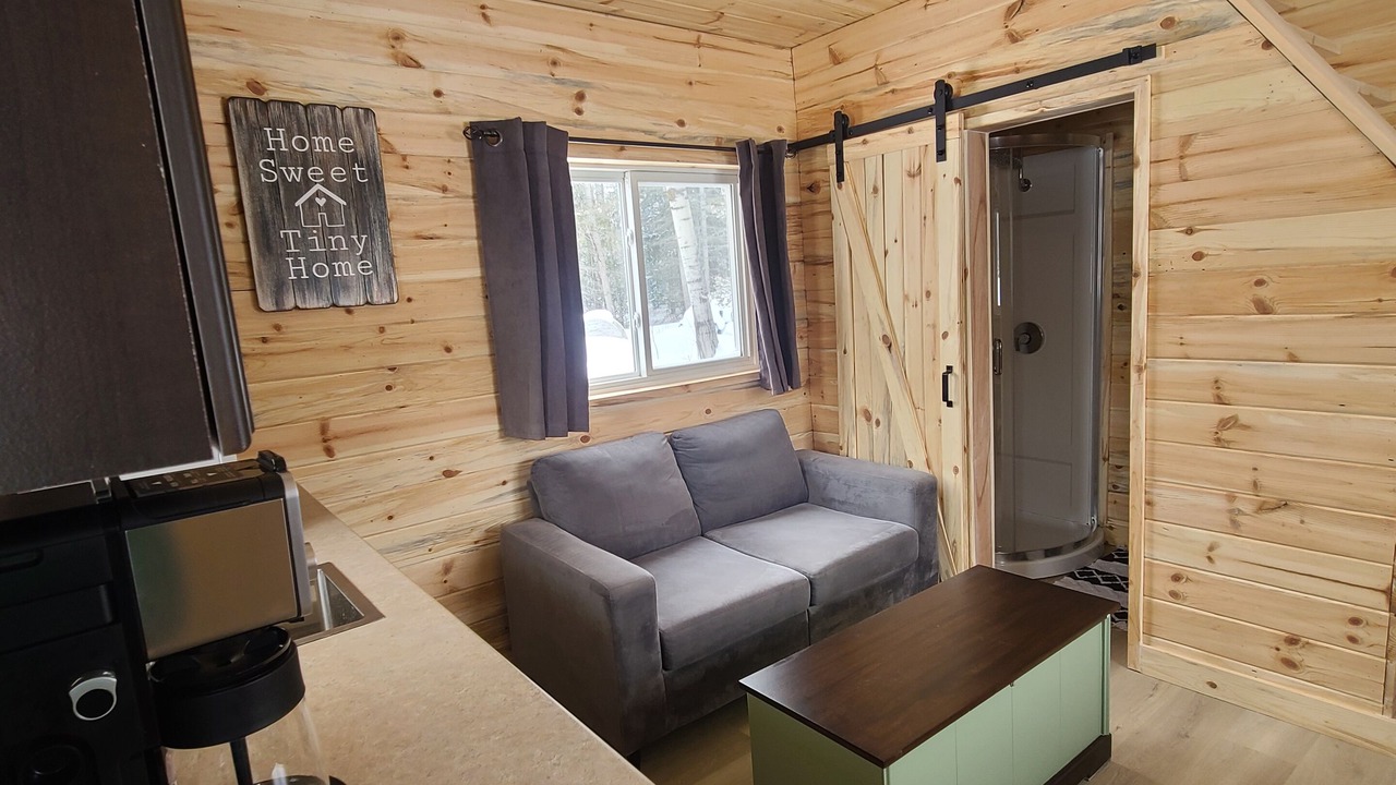 Photo of Livingroom in Matheson
