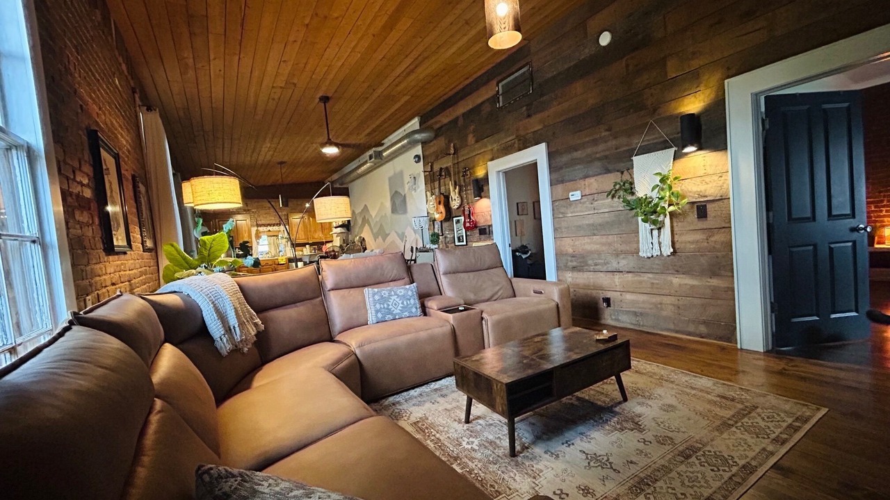 Photo of Livingroom in Eatonton