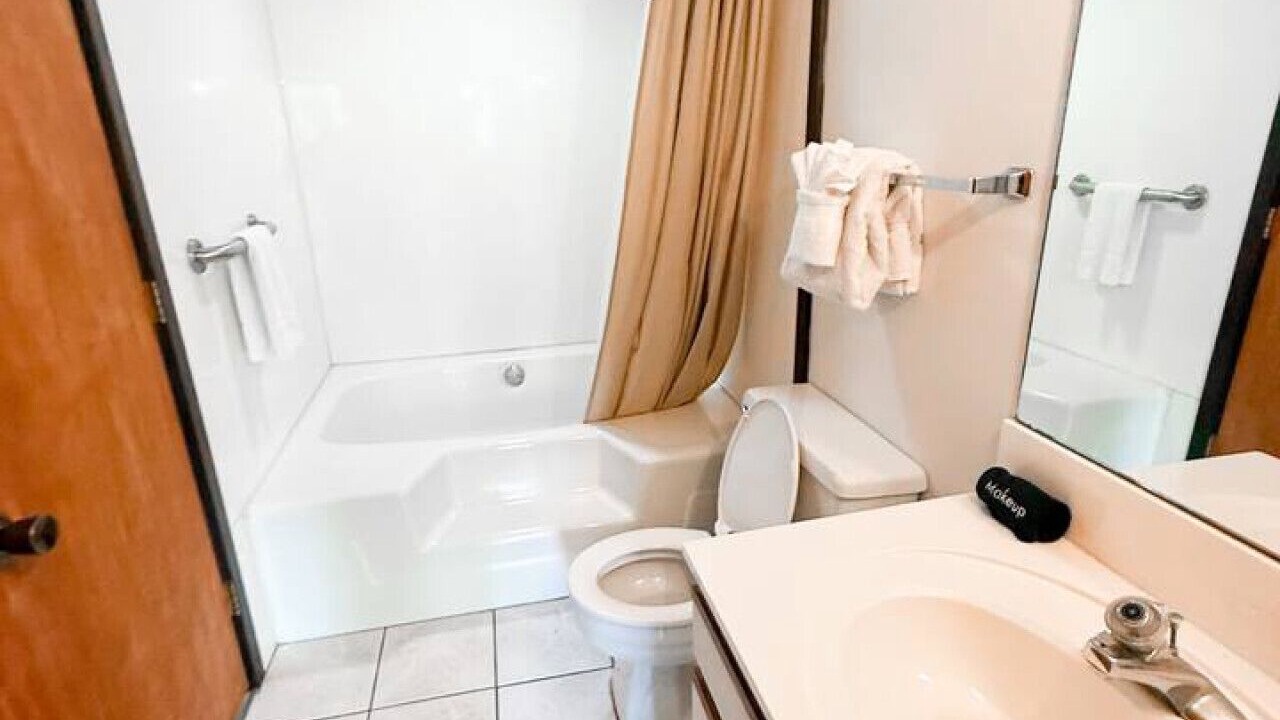Photo of Bathroom in Village of Four Seasons