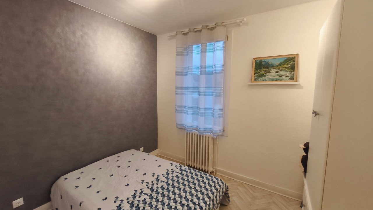 Photo of Bedroom in Sainte-Genevieve-des-Bois