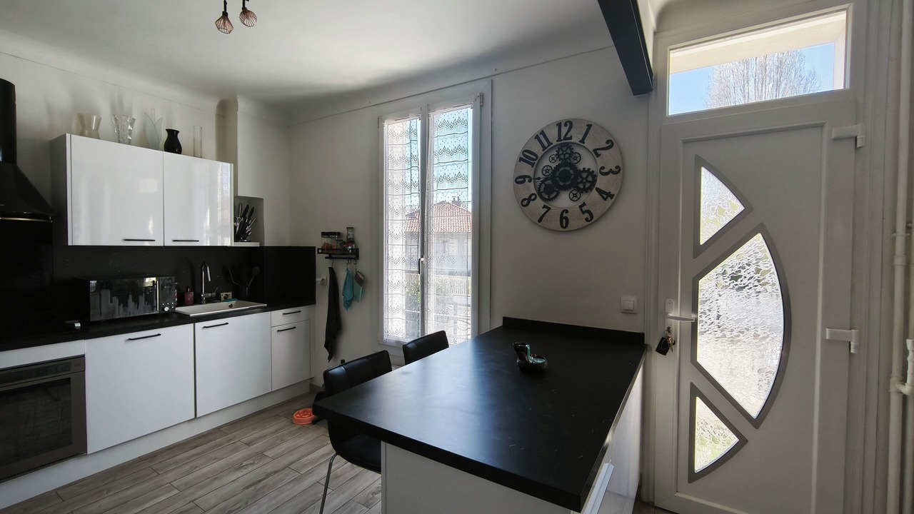 Photo of Kitchen in Sainte-Genevieve-des-Bois