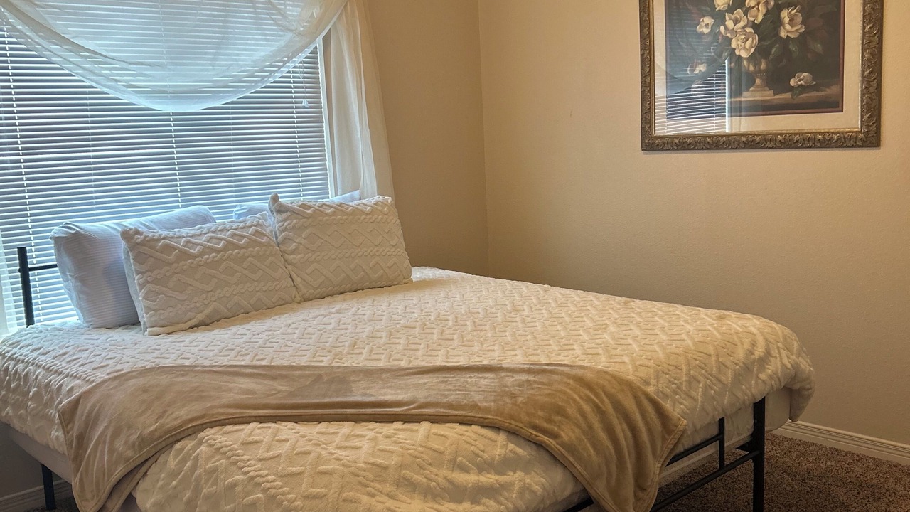 Photo of Bedroom in Biggs Field