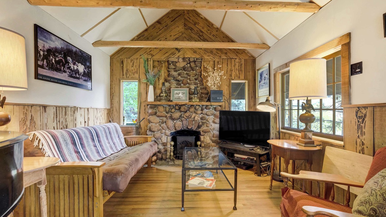 Photo of Bedroom in Green Mountain Falls