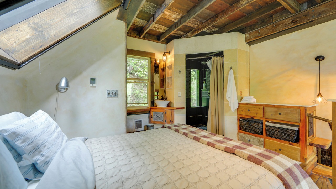 Photo of Bedroom in Cullowhee