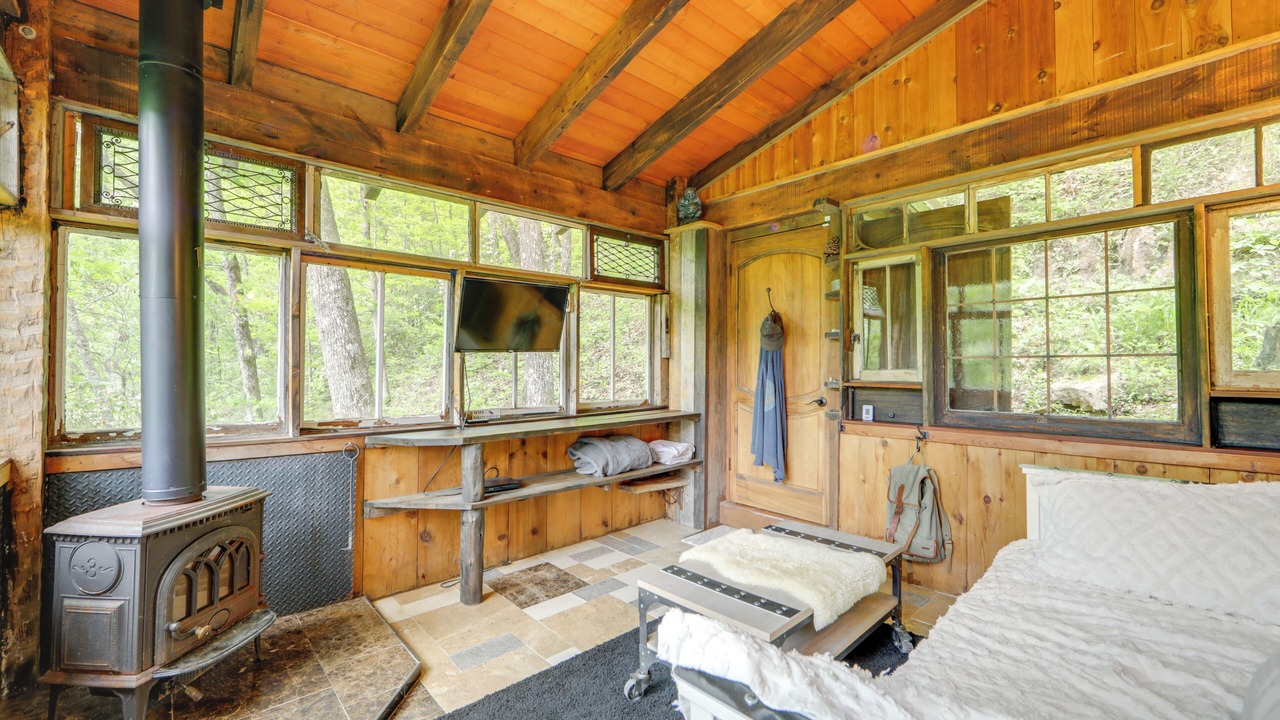 Photo of Bedroom in Cullowhee