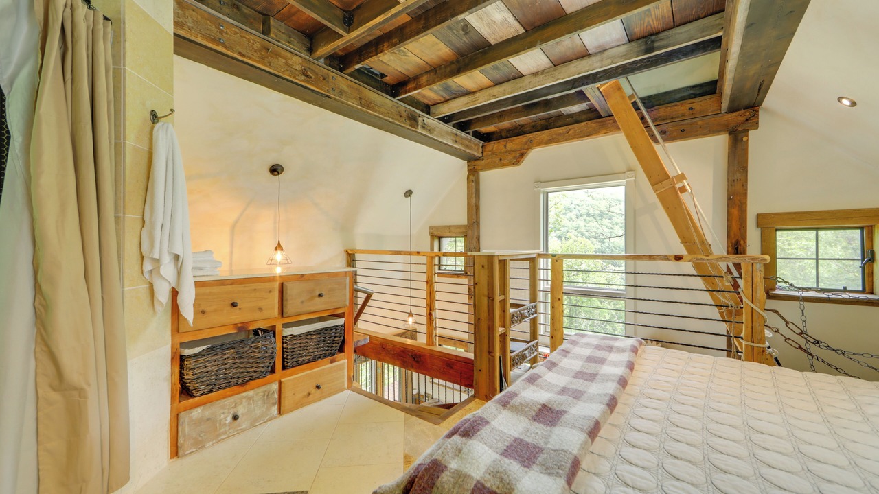 Photo of Bedroom in Cullowhee