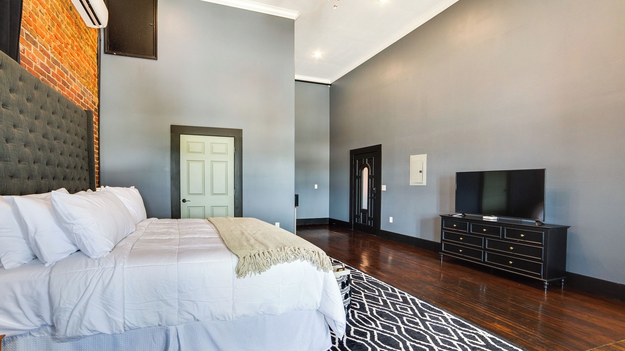 Photo of Bedroom in Marshall