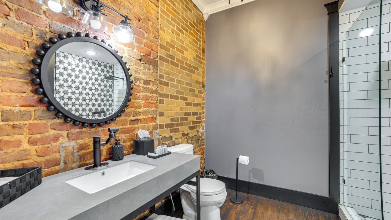 Photo of Bathroom in Marshall