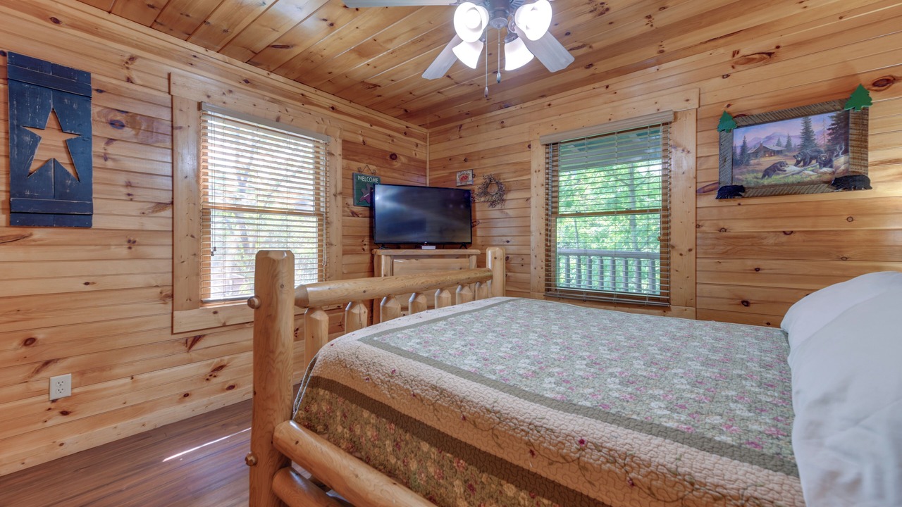 Photo of Bedroom in Hemlock Hills
