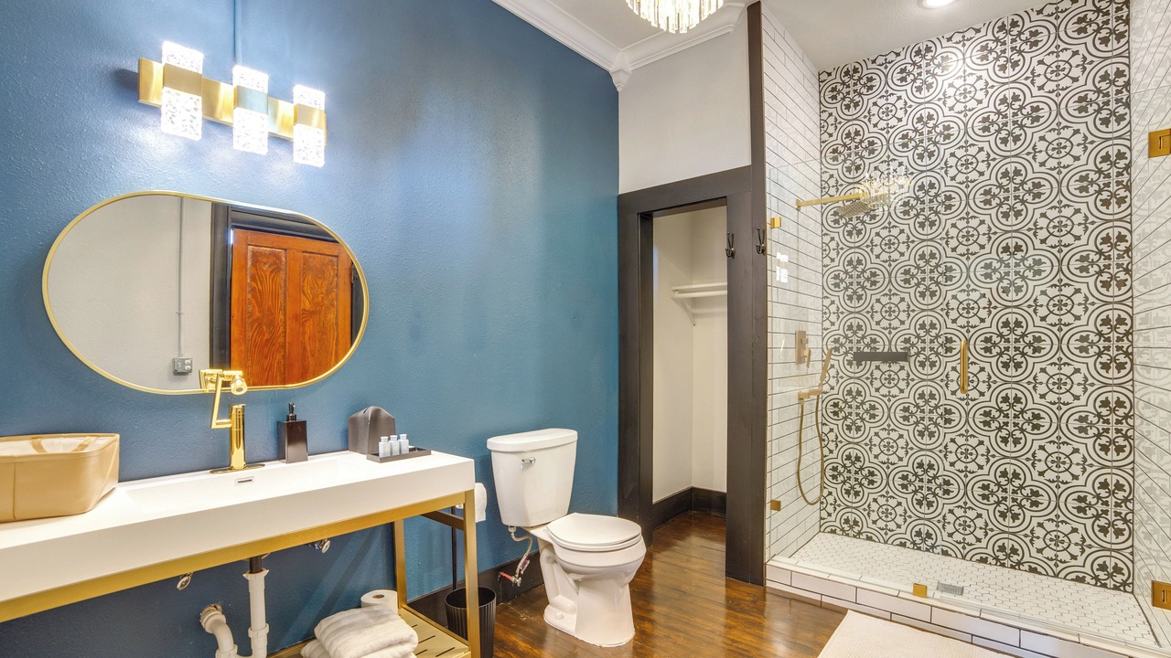 Photo of Bathroom in Marshall