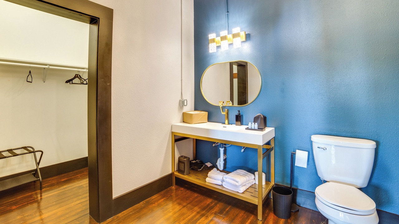 Photo of Bathroom in Marshall