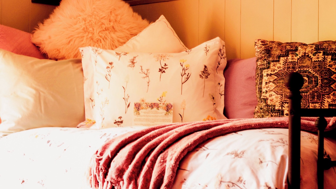 Photo of Bedroom in Eureka Springs Historic District