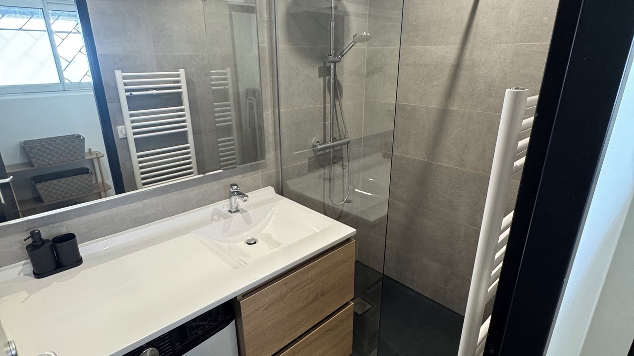 Photo of Bathroom in Croix de Pierre - Route d'Espagne