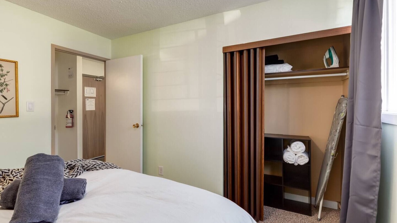 Photo of Bedroom in Crescent Heights