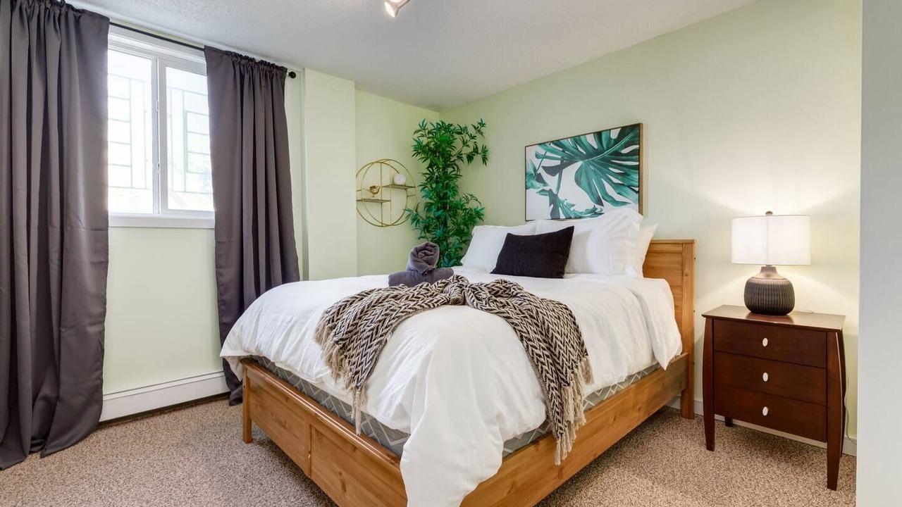Photo of Bedroom in Crescent Heights