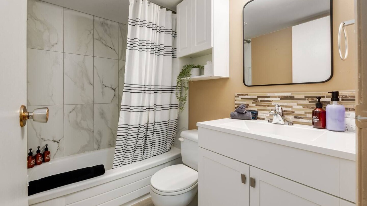 Photo of Bathroom in Crescent Heights
