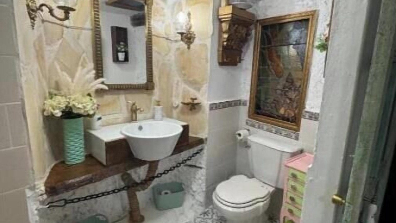 Photo of Bathroom in Buendia