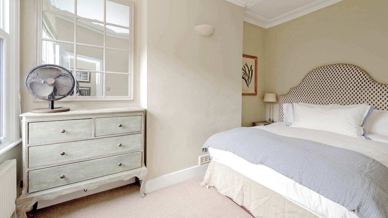 Photo of Bedroom in Fulham Broadway
