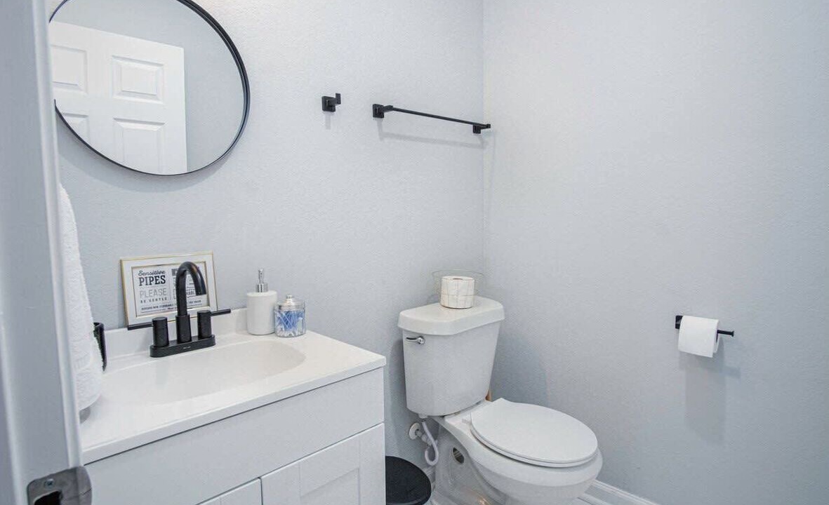 Photo of Bathroom in Historic Garderns