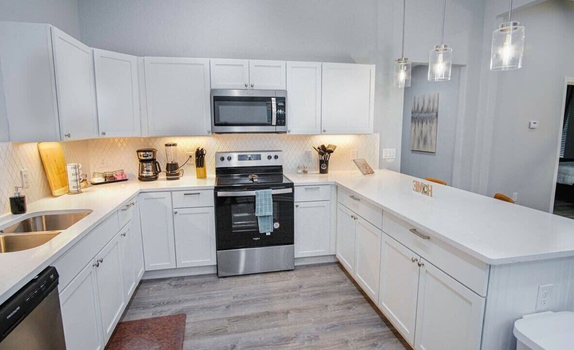 Photo of Kitchen in Historic Garderns