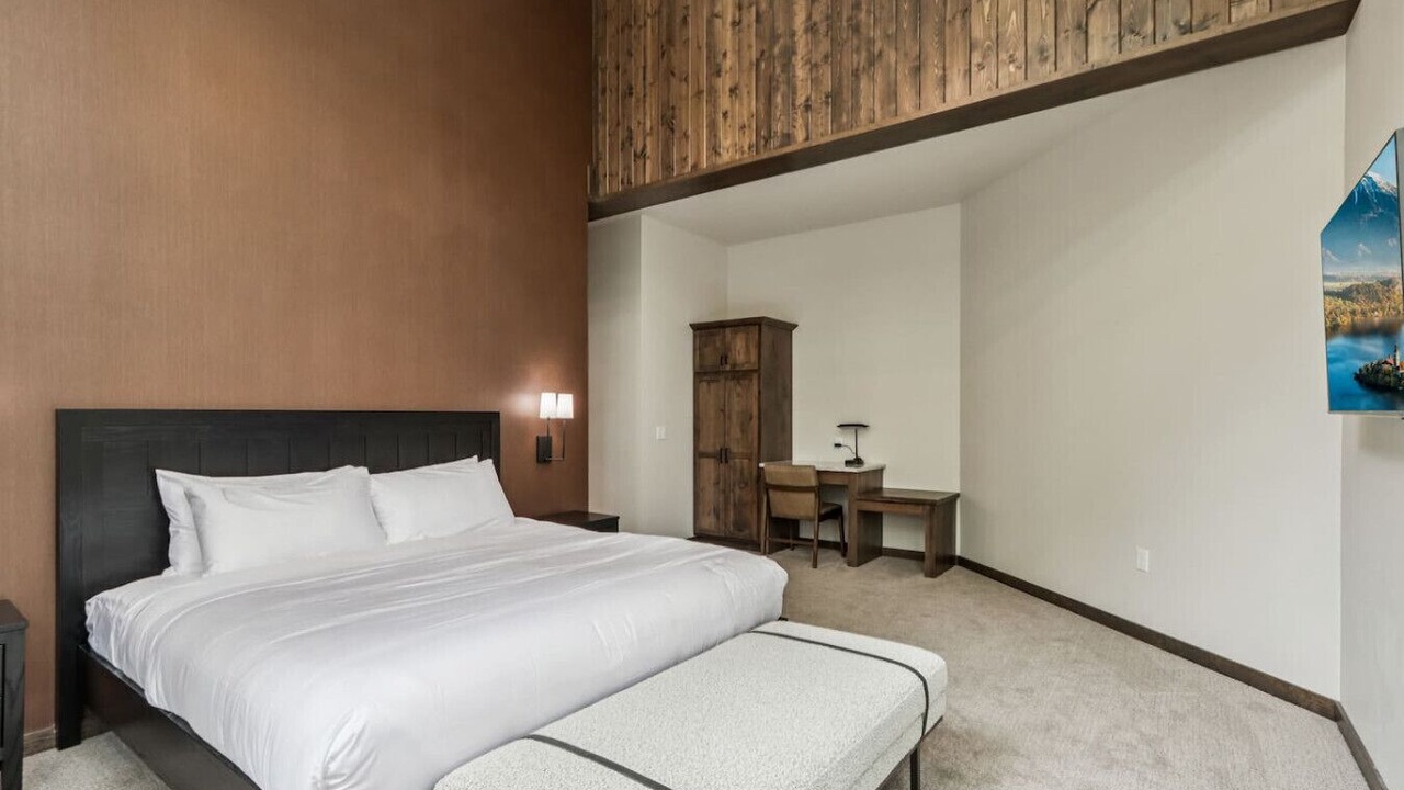 Photo of Bedroom in Lake Delton