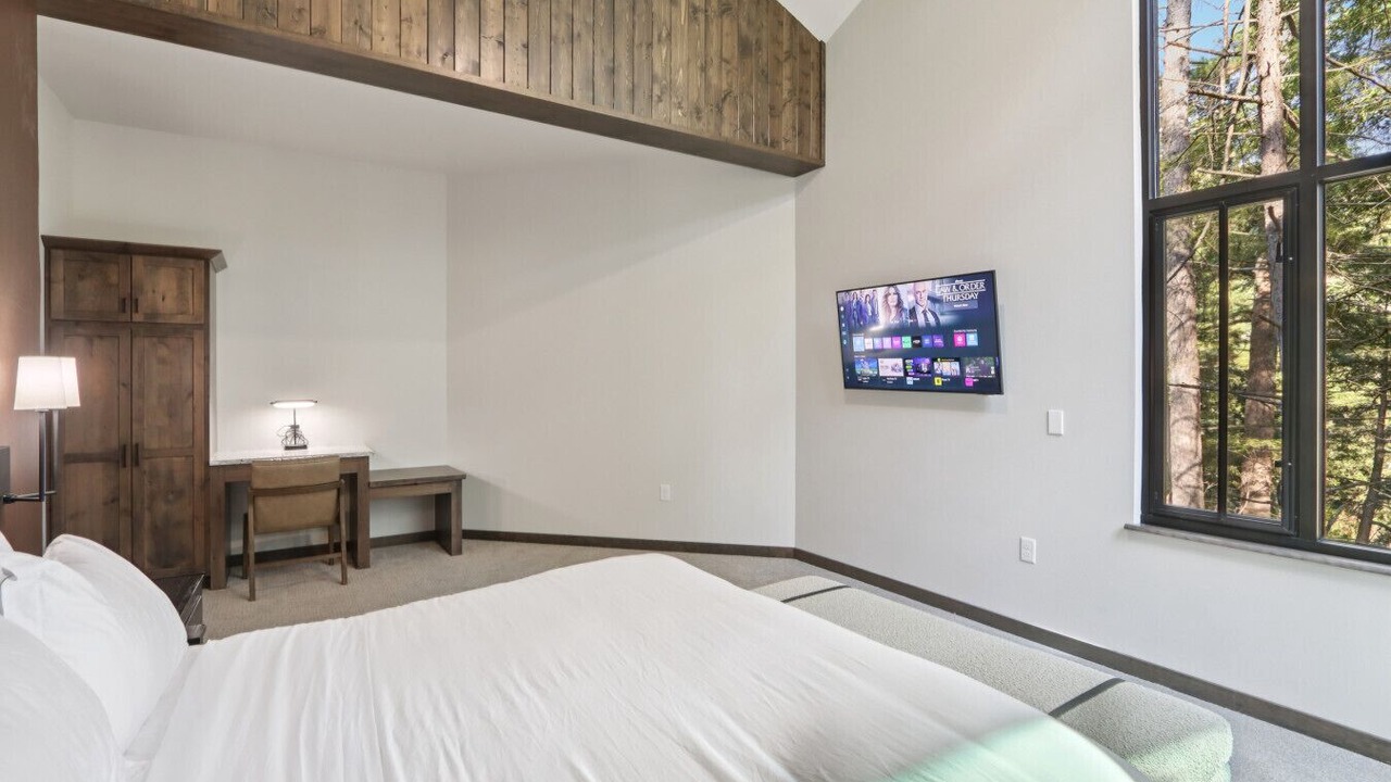 Photo of Bedroom in Lake Delton