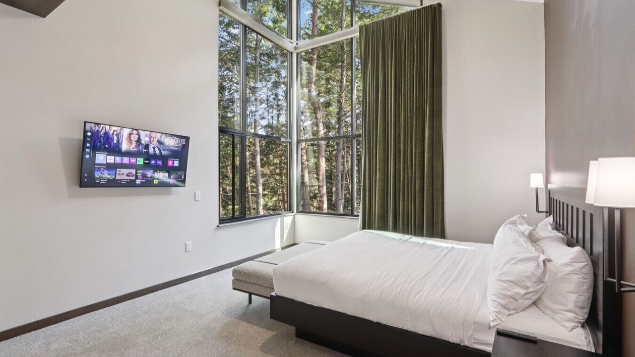 Photo of Bedroom in Lake Delton