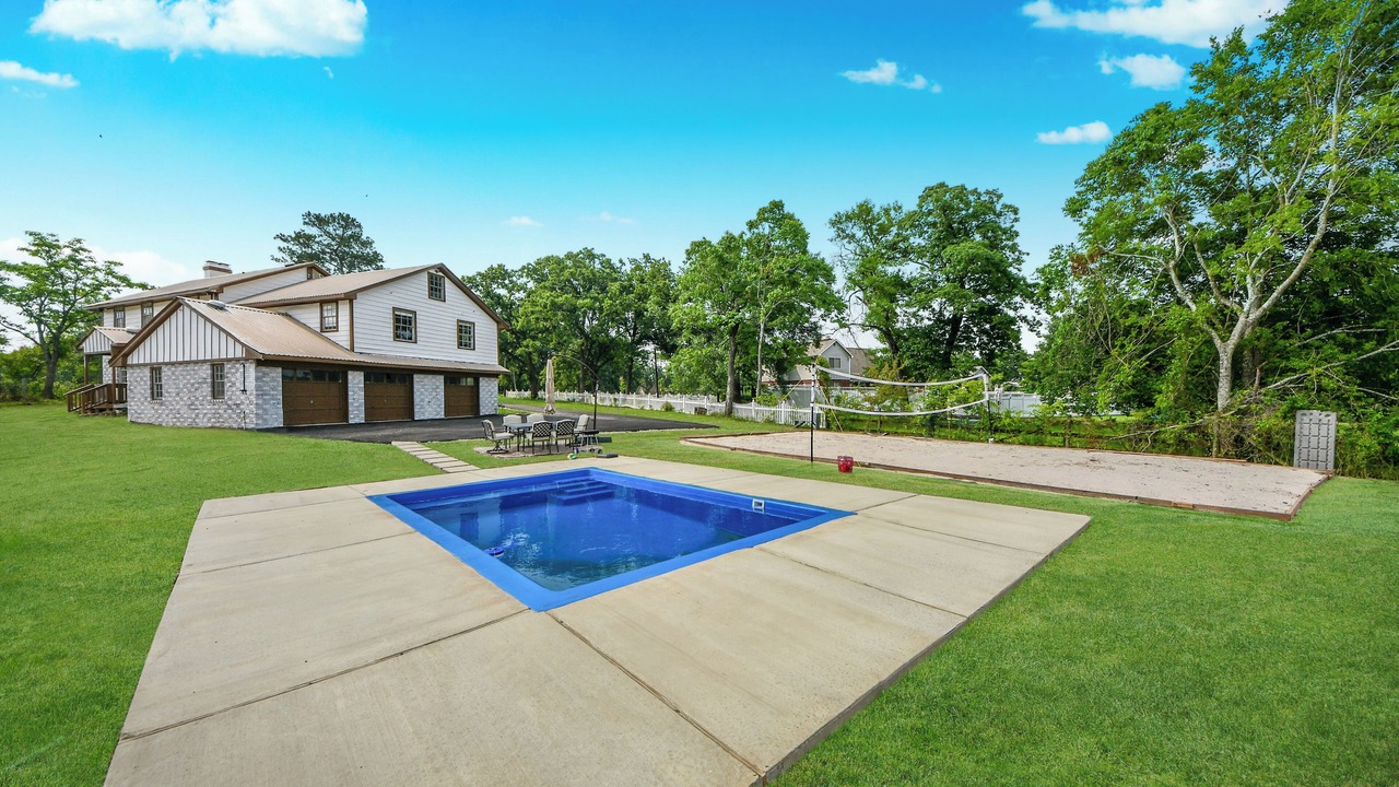 Photo of Outdoor in Blue Bell Estates