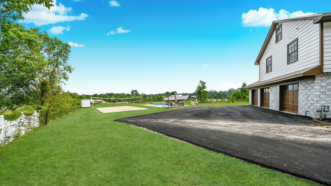 Photo of Outdoor in Blue Bell Estates