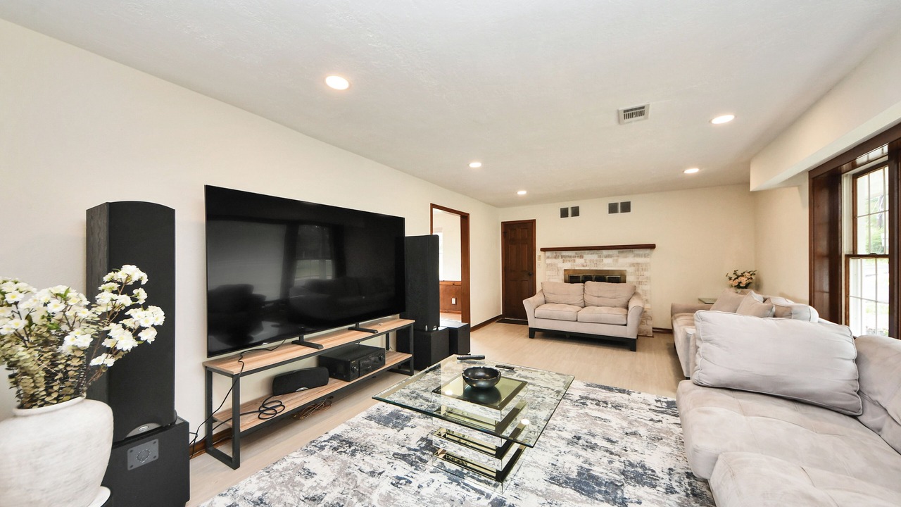 Photo of Livingroom in Blue Bell Estates