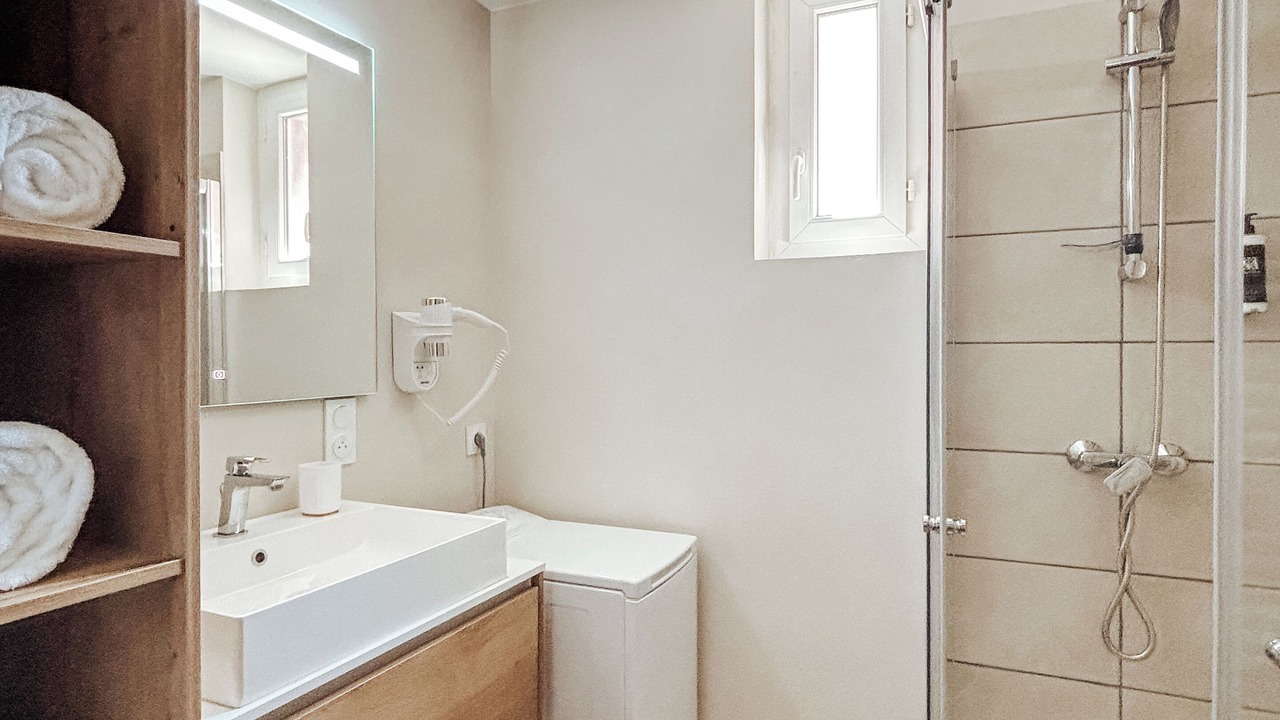 Photo of Bathroom in Centre Ville